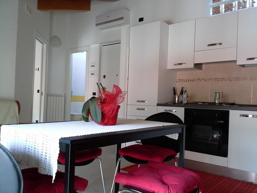 Casa Vacanze The Flea'S Home Фонди Стая снимка